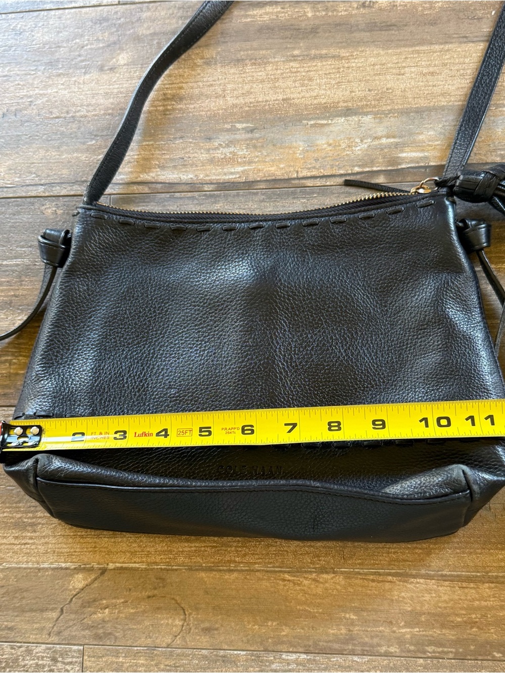 Cole Haan Black Leather Crossbody Shoulder bag w zipper and tassel - Picture 11 of 12